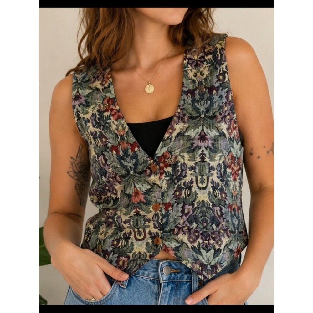 Vintage Agapo Collection Tapestry Vest Medium Floral Boho Cottagecore Button Fro
